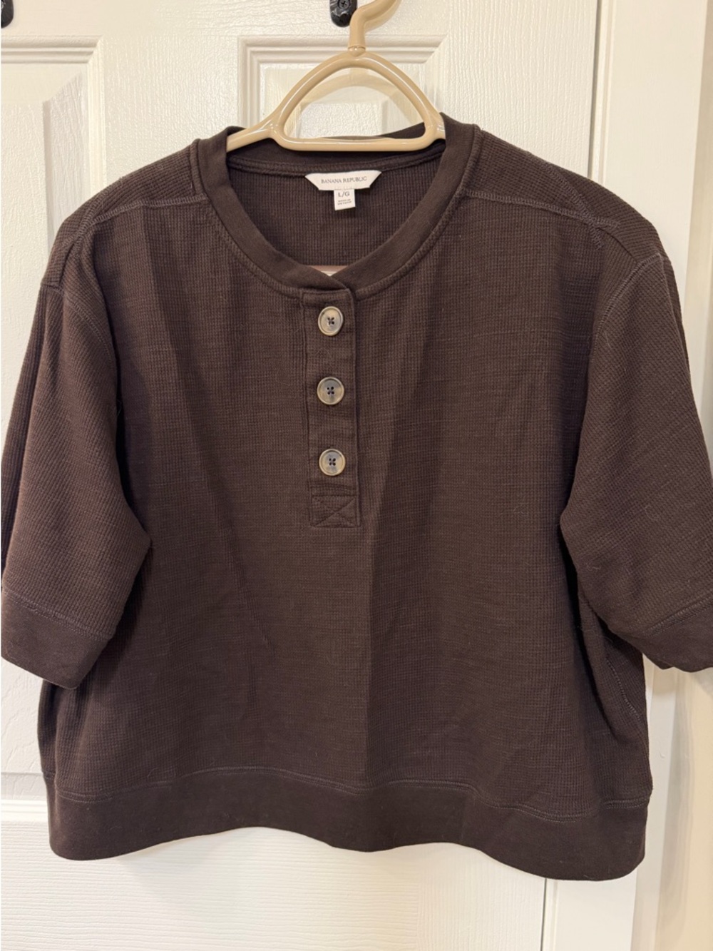 Banana Republic Short Sleeve Waffle Knit Cropped Henley Top in Dark Brown